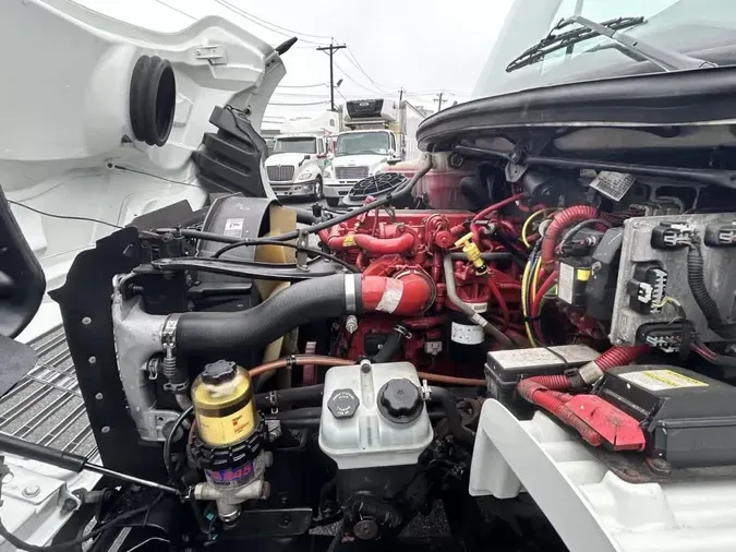2019 FREIGHTLINER M2 106