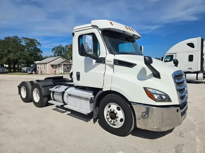 2020 FREIGHTLINER/MERCEDES NEW CASCADIA 1164a8ef098674e7a90a609031c715f599d