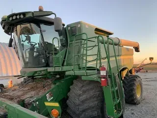 2017 John Deere S670