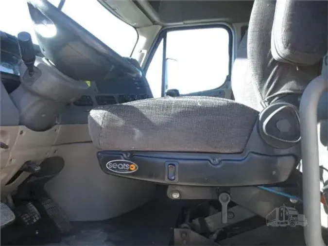 2016 FREIGHTLINER CASCADIA 113