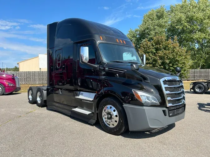 2020 Freightliner Cascadia