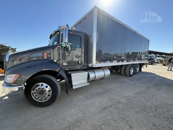 2012 KENWORTH T370