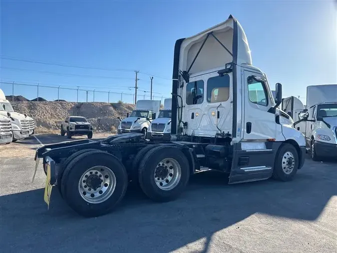 2021 FREIGHTLINER CA1264a933422366841fdeb84cd5561b8134b