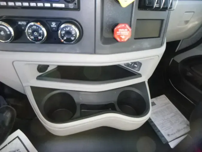 2023 Peterbilt 579