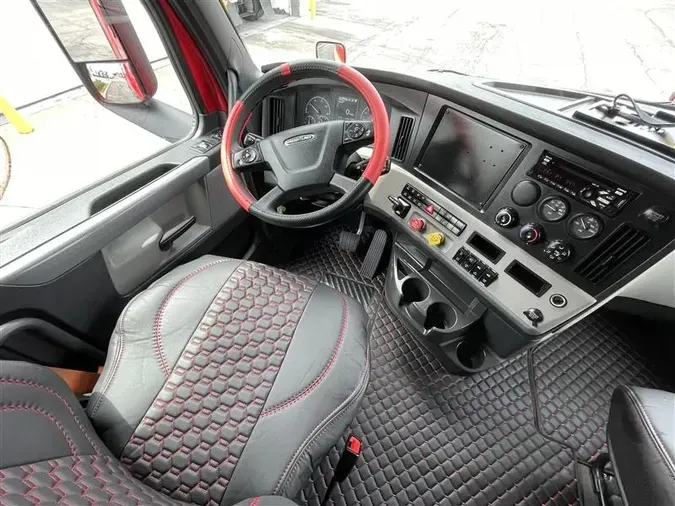 2021 FREIGHTLINER CA126
