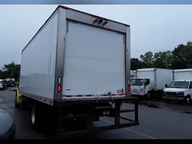 2018 FREIGHTLINER M2 106
