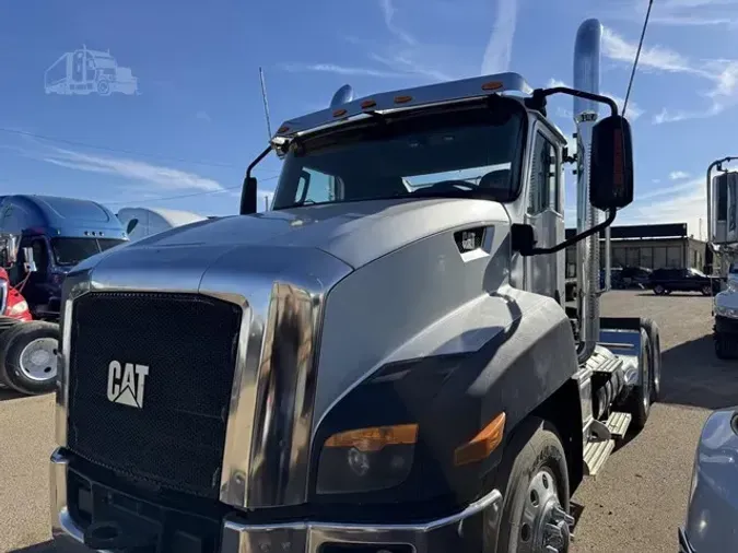 2016 CATERPILLAR CT660S