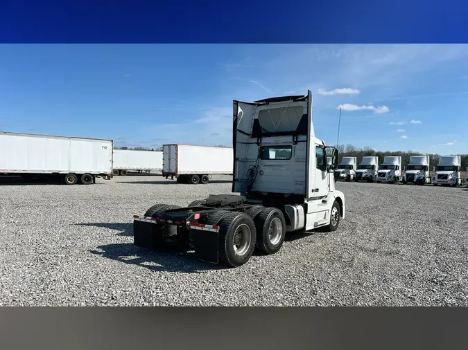 2018 Volvo VNL300