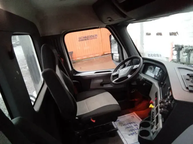 2019 Freightliner Cascadia 126