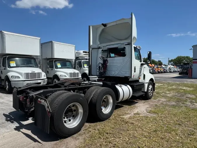 2020 NAVISTAR INTERNATIONAL LT625 DAYCAB T/A