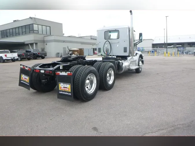 2021 Peterbilt 567