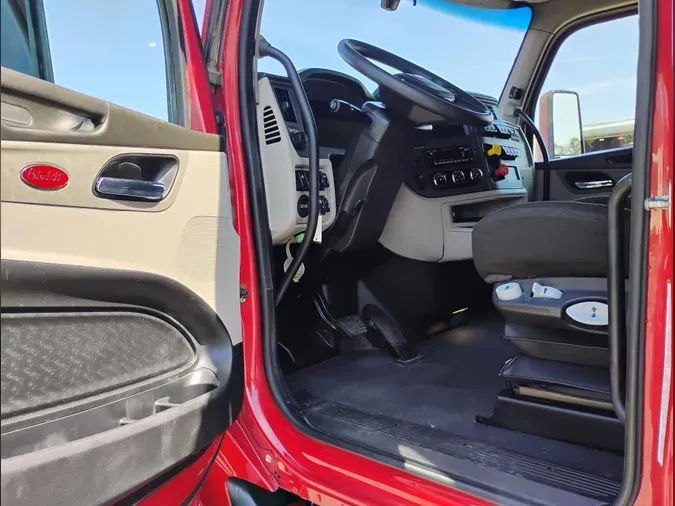 2022 Peterbilt 579