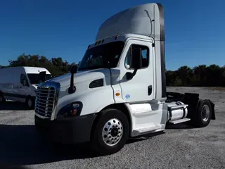 2016 Freightliner CASCADIA 113