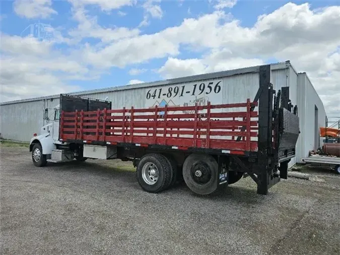 2004 PETERBILT 330