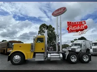 2017 PETERBILT 389