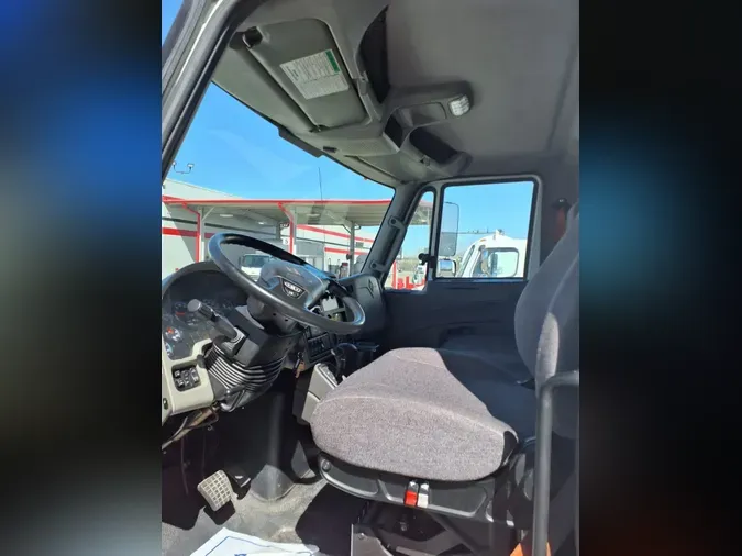 2019 NAVISTAR INTERNATIONAL 4300