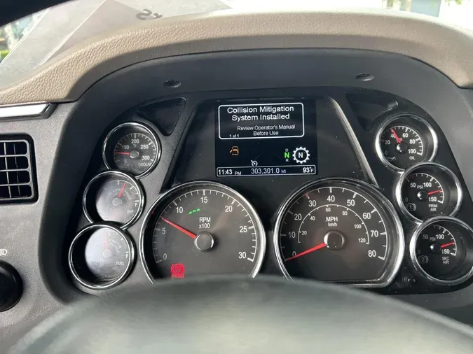 2022 Peterbilt 579