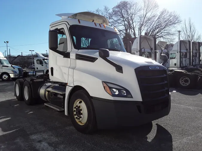 2019 FREIGHTLINER/MERCEDES PT126064ST