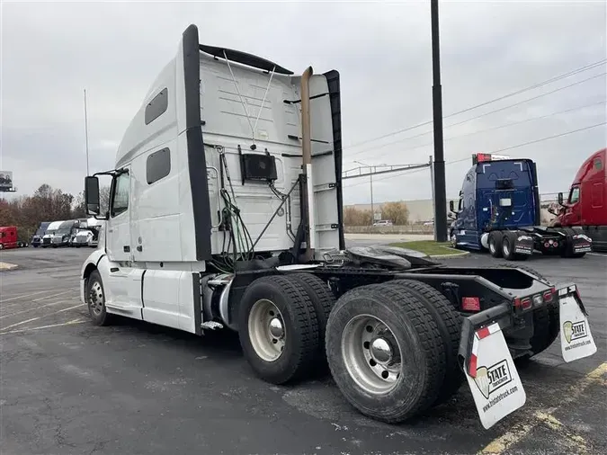 2021 VOLVO VNL64T760