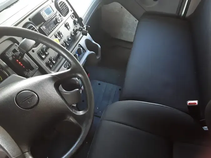 2018 FREIGHTLINER/MERCEDES M2 106