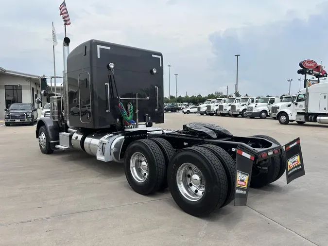 2020 Peterbilt 389