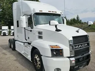 2020 MACK AN64T