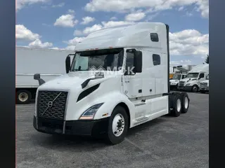 2019 VOLVO VNL64T760