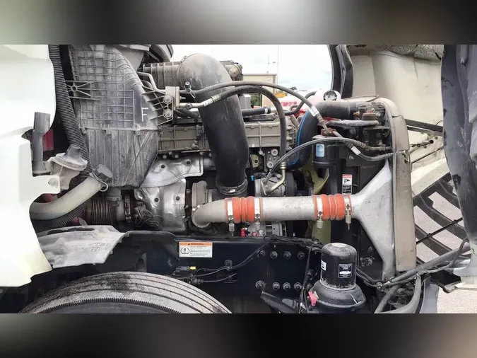 2021 Freightliner Cascadia 126