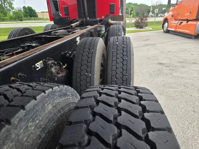 2021 Kenworth T880