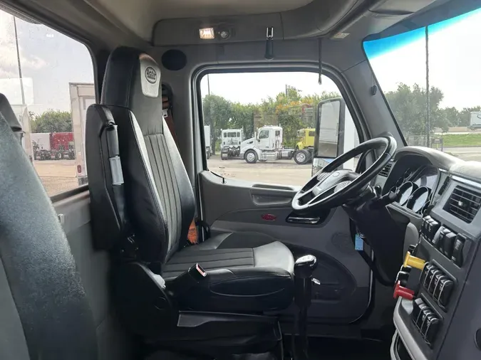 2020 Peterbilt 567