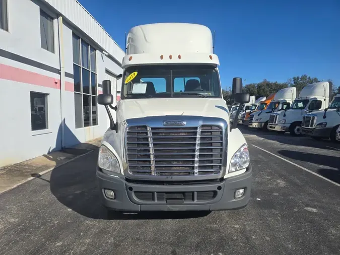 2019 FREIGHTLINER/MERCEDES CASCADIA 125
