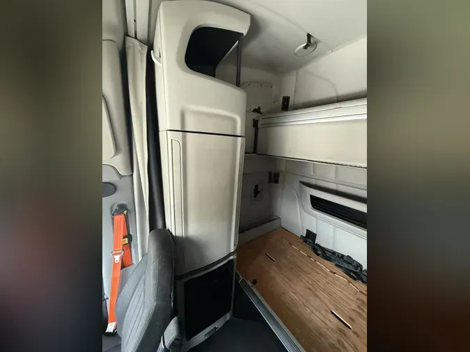2020 Peterbilt 579
