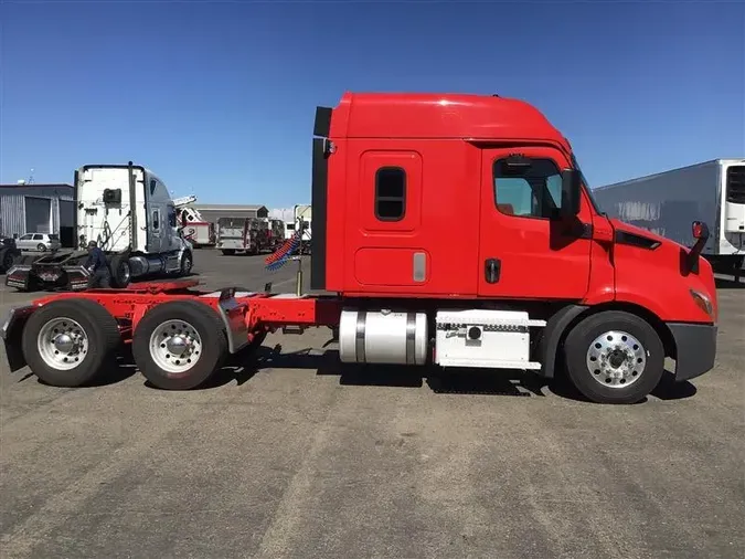 2020 FREIGHTLINER CA116