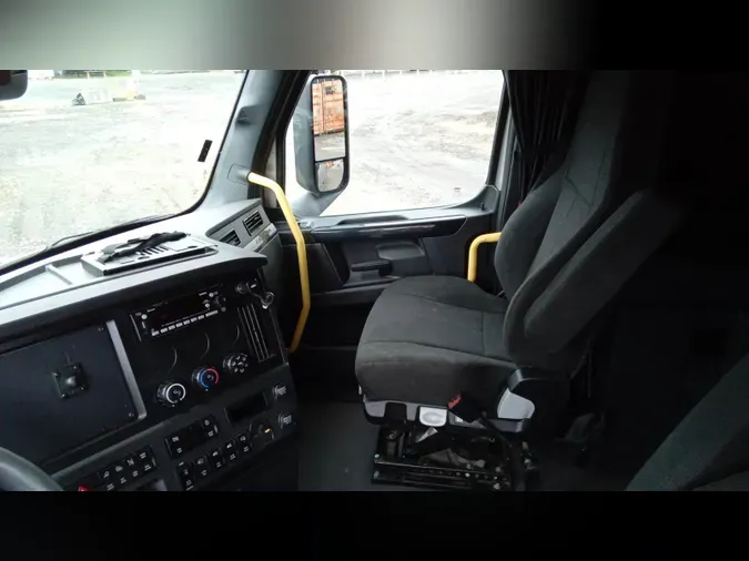 2023 Freightliner Cascadia 126