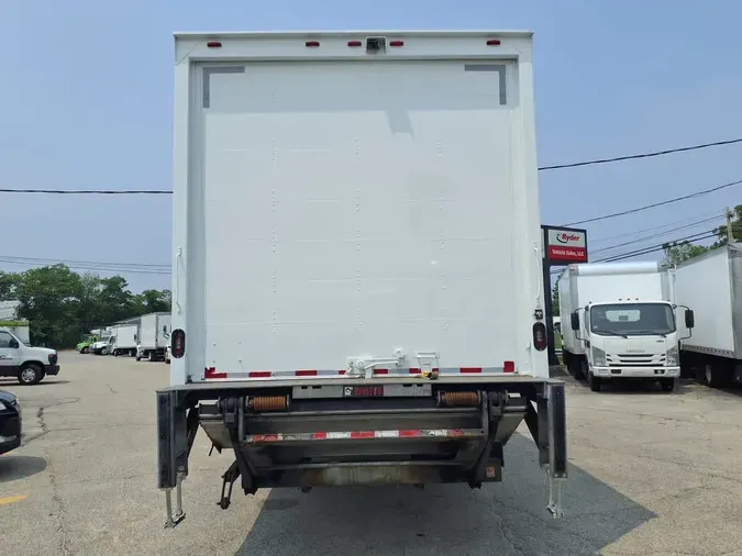 2019 FREIGHTLINER M2 106