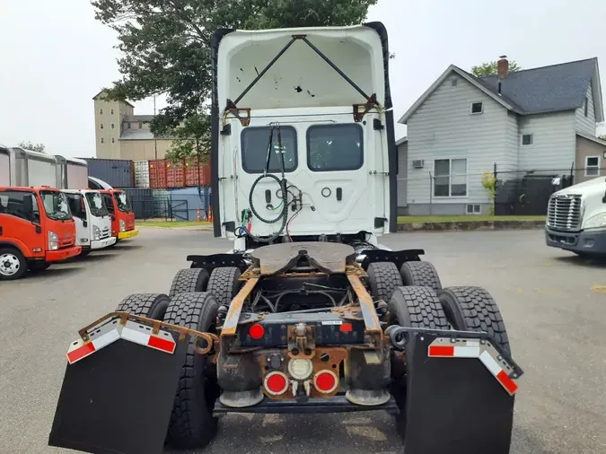 2019 FREIGHTLINER NEW CASCADIA PX12664