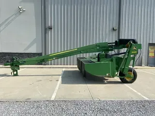 2015 John Deere 835