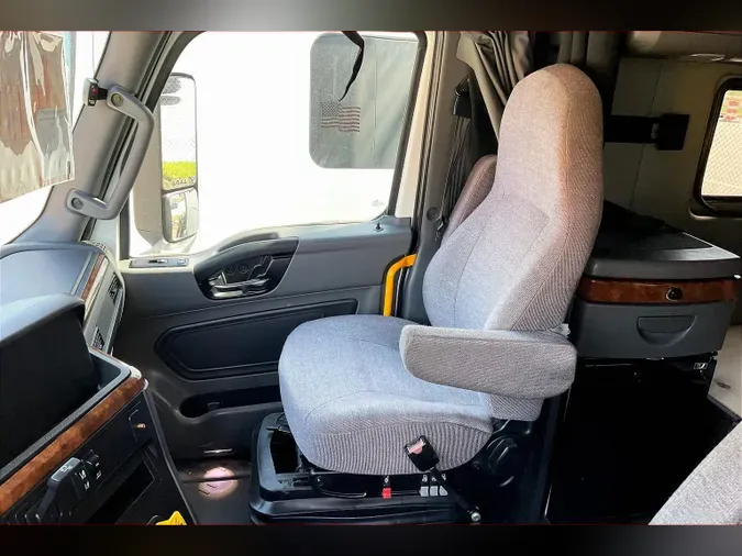 2021 INT LT625 6x4