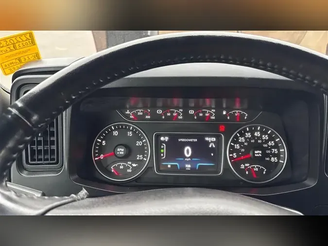 2022 INTERNATIONAL LT