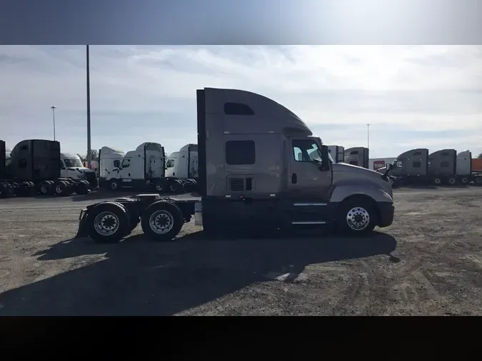 2022 International LT