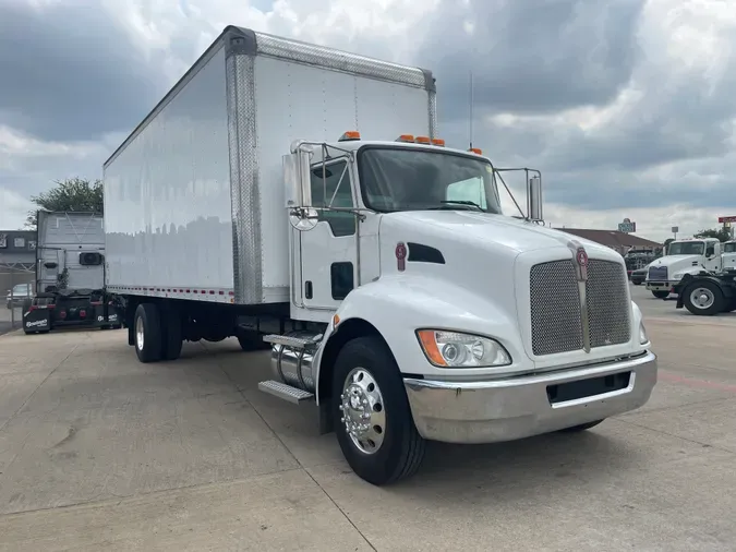 2018 KENWORTH T270