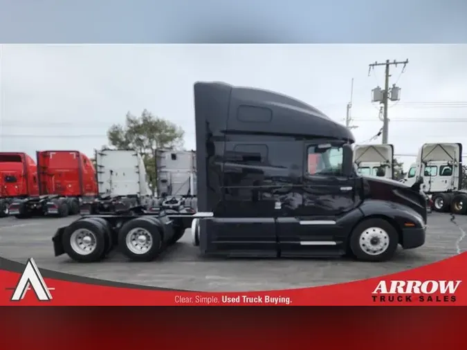 2021 VOLVO VNL64T760