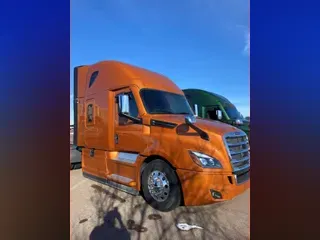 2025 Freightliner New Cascadia