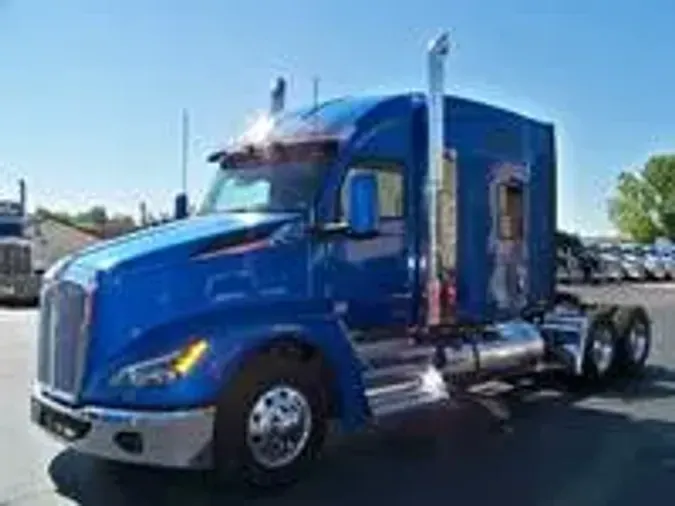 2025 Kenworth T680