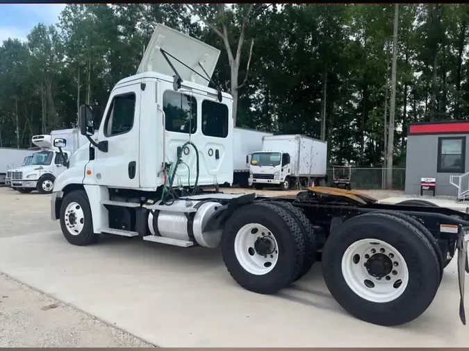 2019 FREIGHTLINER/MERCEDES CASCADIA 1254ae77e12d160025c46cf29ca5ddeda70