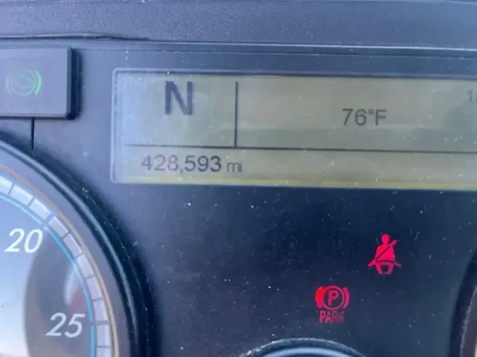 2017 FREIGHTLINER CASCADIA 113