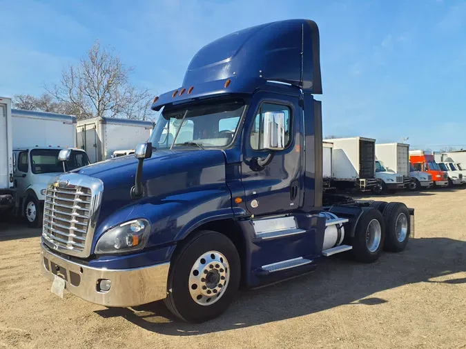 2016 FREIGHTLINER/MERCEDES CASCADIA 125