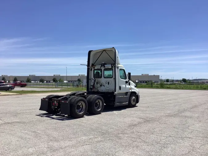 2019 Freightliner Cascadia 1254aef54a8662de5cd769f6b9803015371