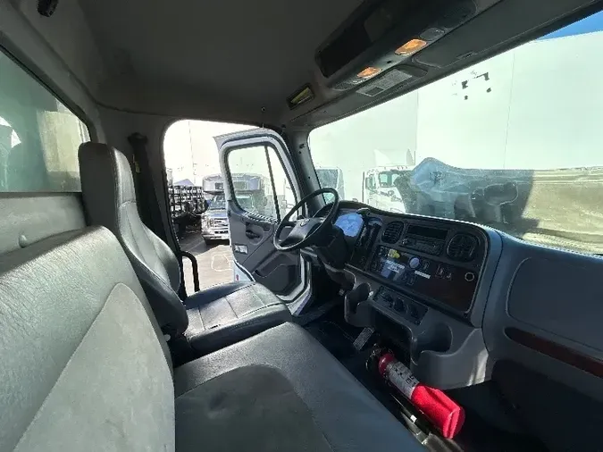 2016 Freightliner M2