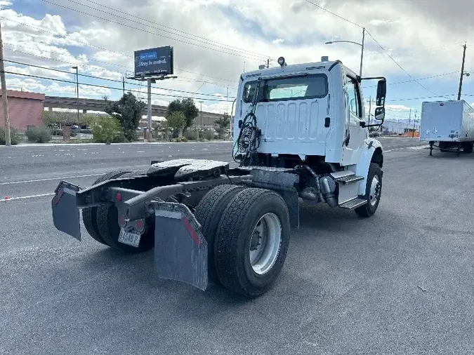 2015 Freightliner M2